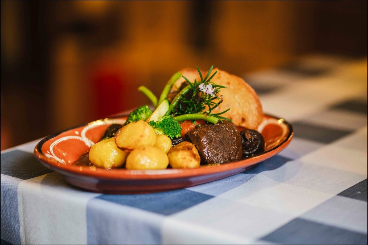 À mesa com a caça em 5 restaurantes