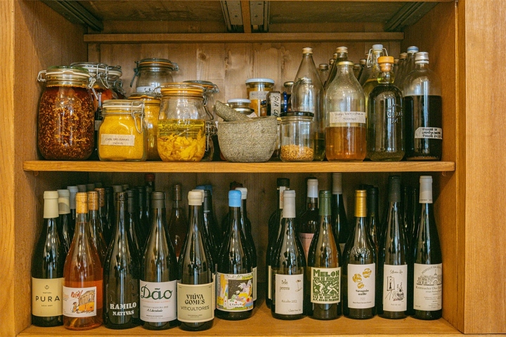 Os jarros de fermentados multiplicam-se para evitar o desperdício 