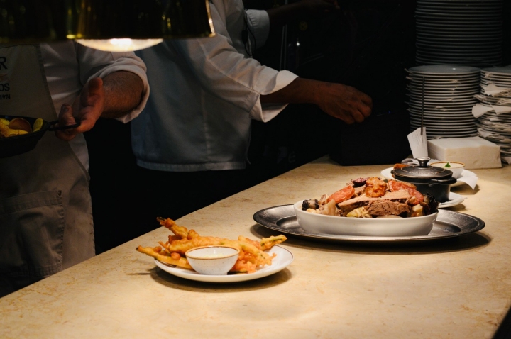  Peixinhos da Horta e Cozido à Portuguesa, dois clássicos da carta