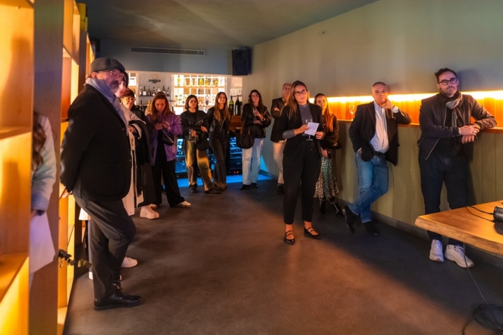 A apresentação contou com a presença de jornalistas e entusiastas da gastronomia.