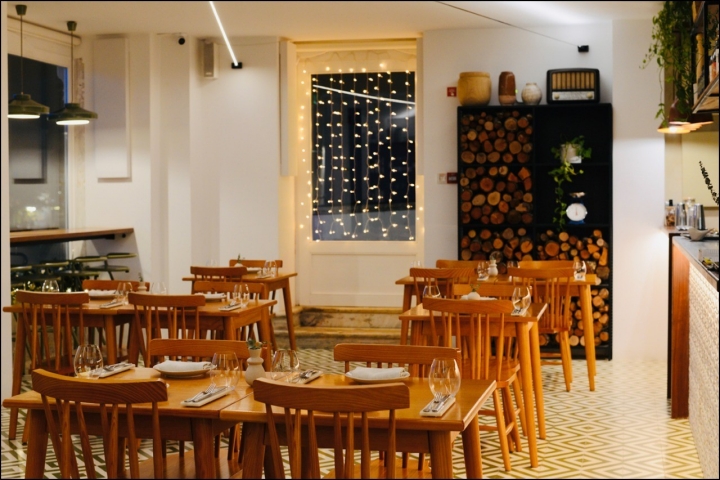 Com 90% de produto local, o restaurante serve comida de autor que apela à memória e tradição