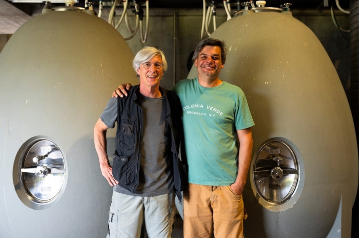 Os produtores da Aphros, Vasco Croft e Miguel Viseu, em Ponte de Lima