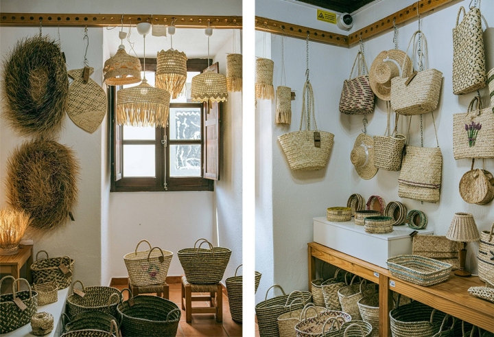 Na Casa da Empreita há sempre artesãs a fazer malas, cestos, pratos e tapetes