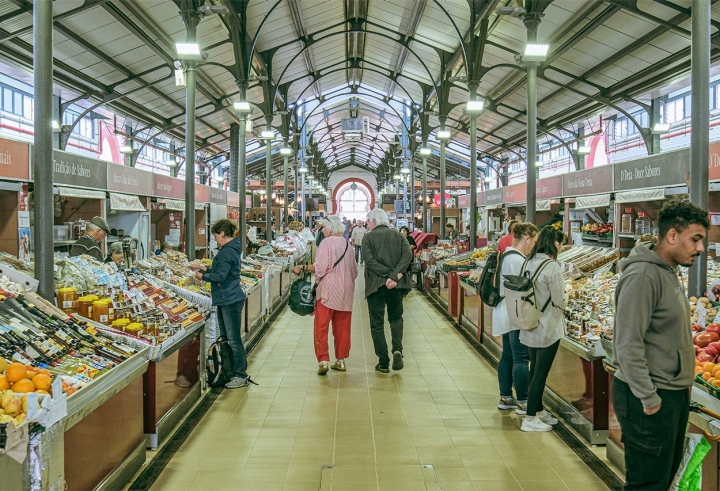 A estrutura em ferro do Mercado Municipal de Loulé é um clássico da arquitetura do início do século XX