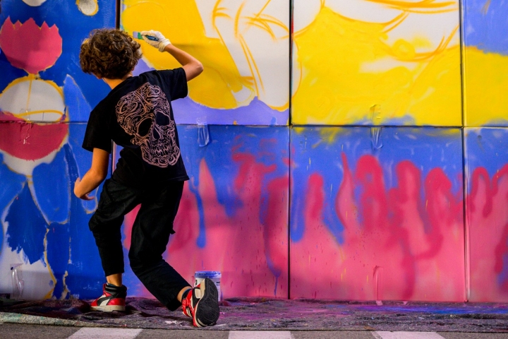 A BALUARTE regressa ao Porto e ao edifício do Silo Auto entre os dias 24 e 26 de Outubro. O evento é de entrada livre e, além das exposições, terá um Mercado Urbano, workshops, visitas guiadas, concertos e conversas com os artistas 