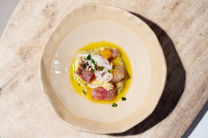 A cozinha do Cardume, com a assinatura de Vítor Sobral, tornou-se mais sofisticada, sempre com foco nos produtos da época.