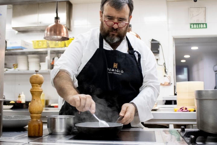 Choko Remigio Tudela Luis en cocina