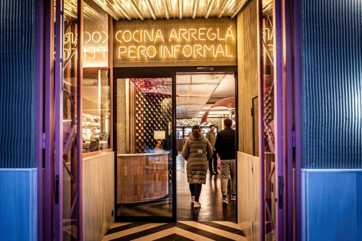 La entrada del restaurante no deja lugar a dudas.