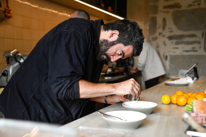 Restaurante A Cantina chef en cocina