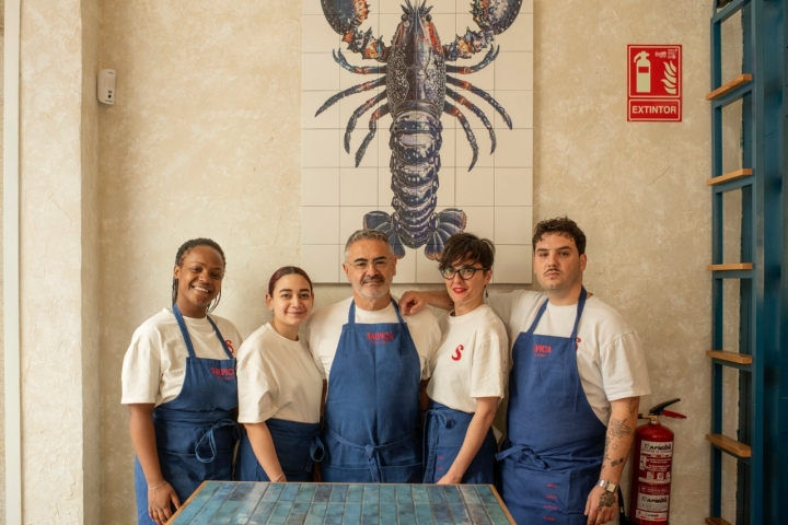 Jefe de cocina: Nacho RodriguezSumiller: Vanesa CorralEncargado: Manuel Otero