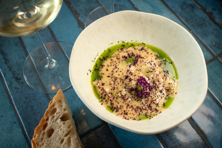 Callos de bacalao, beurre blanc y verdinas.