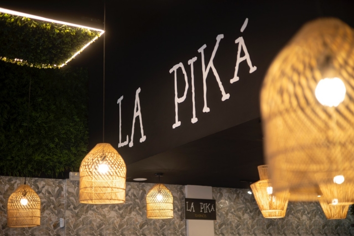 Málaga (España) 30/05/2025 Reportaje ‘Málaga: ruta de tapeo para comerse el barrio de Teatinos’ por los bares de tapas Bocallena, La Piarda, El Refugio, El ojo patio, Lambik, El gallo negro y La Piká. En la foto, La Piká.Foto: Daniel Pérez