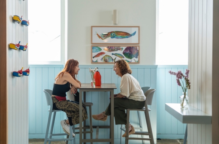 Galicia.. Hotel Faro Silleiro.Restauante Faro pequeño, Taberna Atlántica.Salón interior