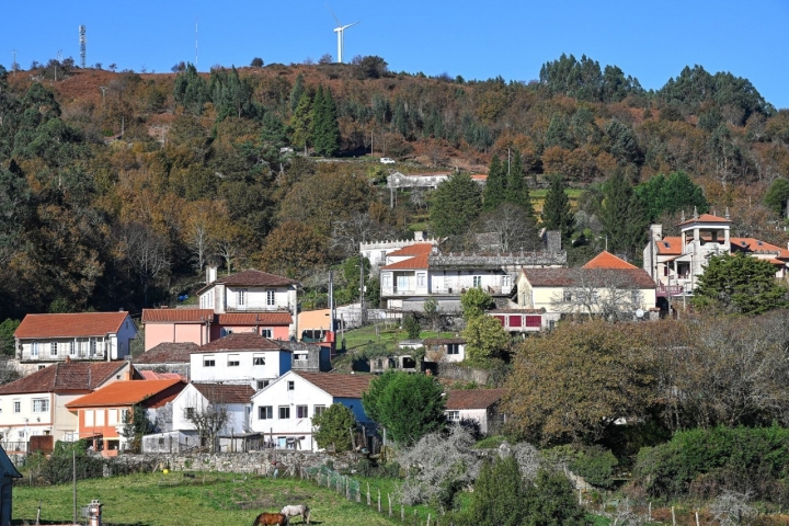 El pequeño pueblo de Gaxate con su paisaje invernal.