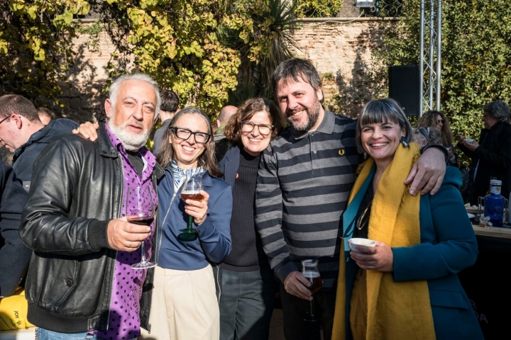 Algunas caras conocidas en el Carmen de los Mártires. 