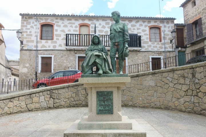 Planes septiembre España Traje trapillo