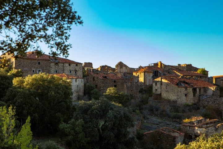 Pueblos abandonados e icnitas ribera Cidacos Garranzo 