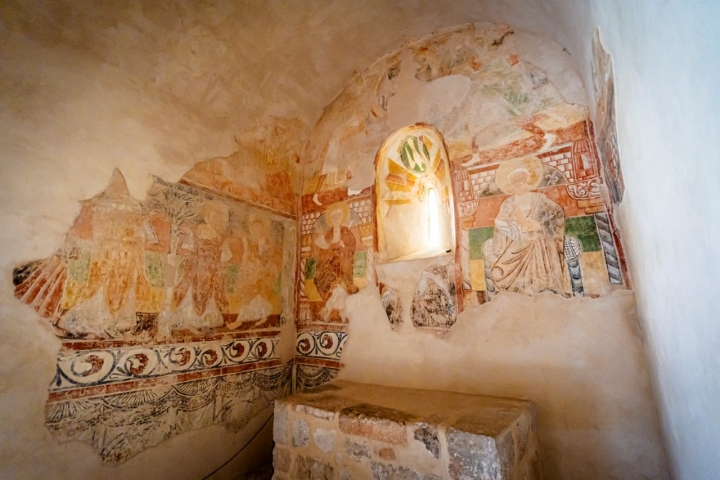 La luz entra entre San Baudelio y San Nicolás.