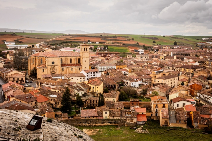La llanura se extiende más allá de Berlanga.