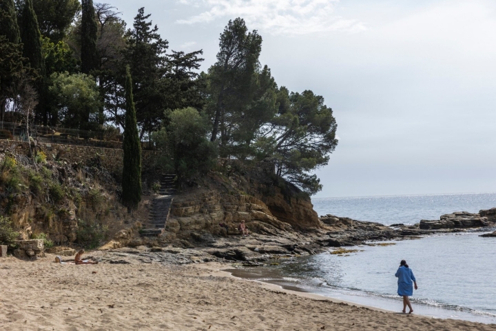 El arenal de Grifeu es uno de los más populares de la ciudad.