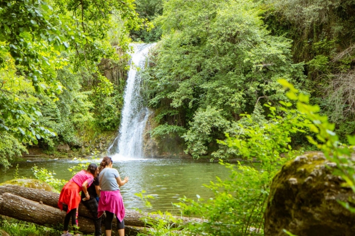 Ruta pozas del río Brugent (Girona) cascada