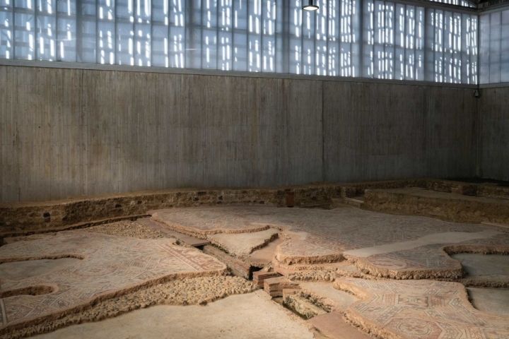 Como también se aprecia el sistema que usaban de desagüe.